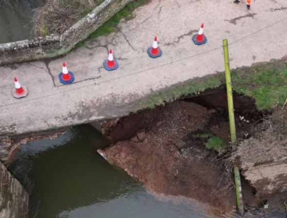 Powick Old Bridge closed following wingwall collapse