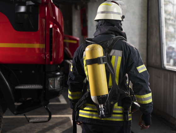 Image of a firefighter in their uniform